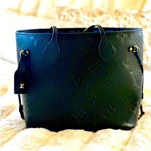 ✨Louis Vuitton✨ Black Neverfull MM Tote Bag